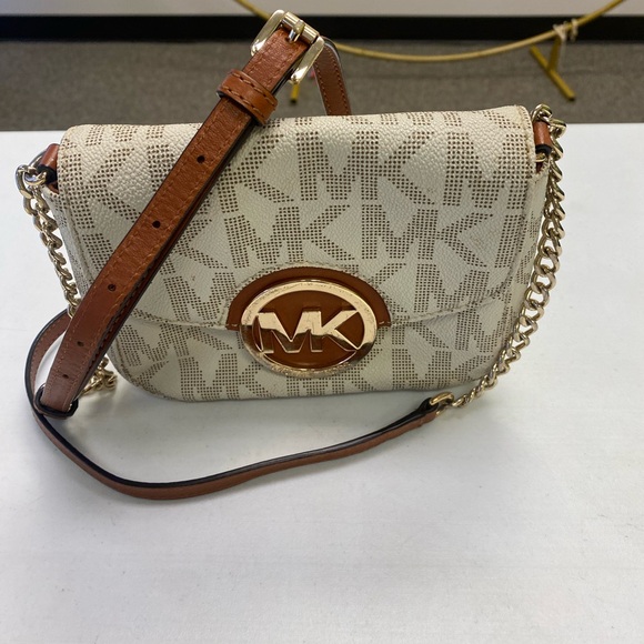 Michael Kors Cream Logo Crossbody Bag with Gold Hardware - Picture 10 of 10